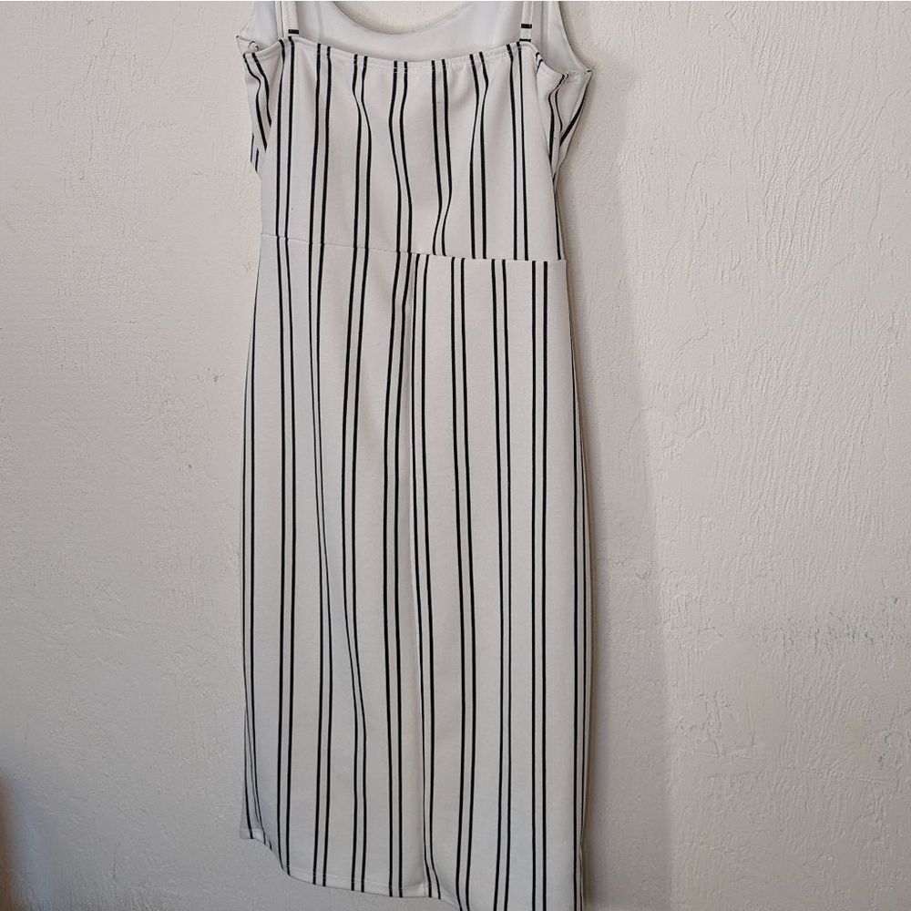 SALE ITEM Cut Out Striped Dress - Picture 4 of 10